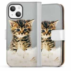 DeinDesign Handyhülle "Kitty" Apple iPhone 13 Mini, Hülle, Handy Flip Case, Wallet Cover, Handytasche Leder Katze Haustier Feder