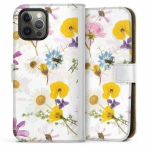 DeinDesign Handyhülle "Wildflower Wallpaper" Apple iPhone 12 Pro, Hülle, Handy Flip Case, Wallet Cover, Handytasche Leder Blumen Natur