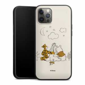 DeinDesign Handyhülle "Winnie Puuh Offizielles Lizenzprodukt Disney Best Friends in Nature", Apple iPhone 12 Pro Max Silikon Hülle Premium Case Handy Schutzhülle
